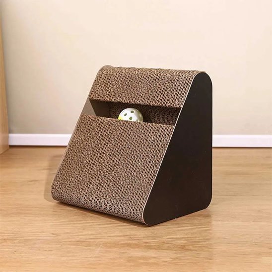 Griffoir Chat | Autoportant en bois et carton - Design incliné avec cachette intégrée - Chicetchat